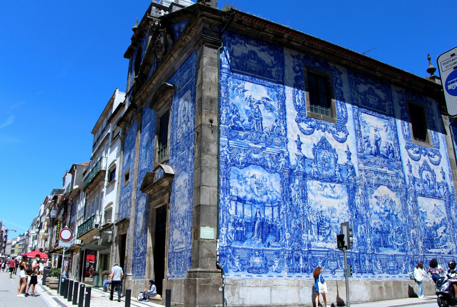 azulejos mur porto